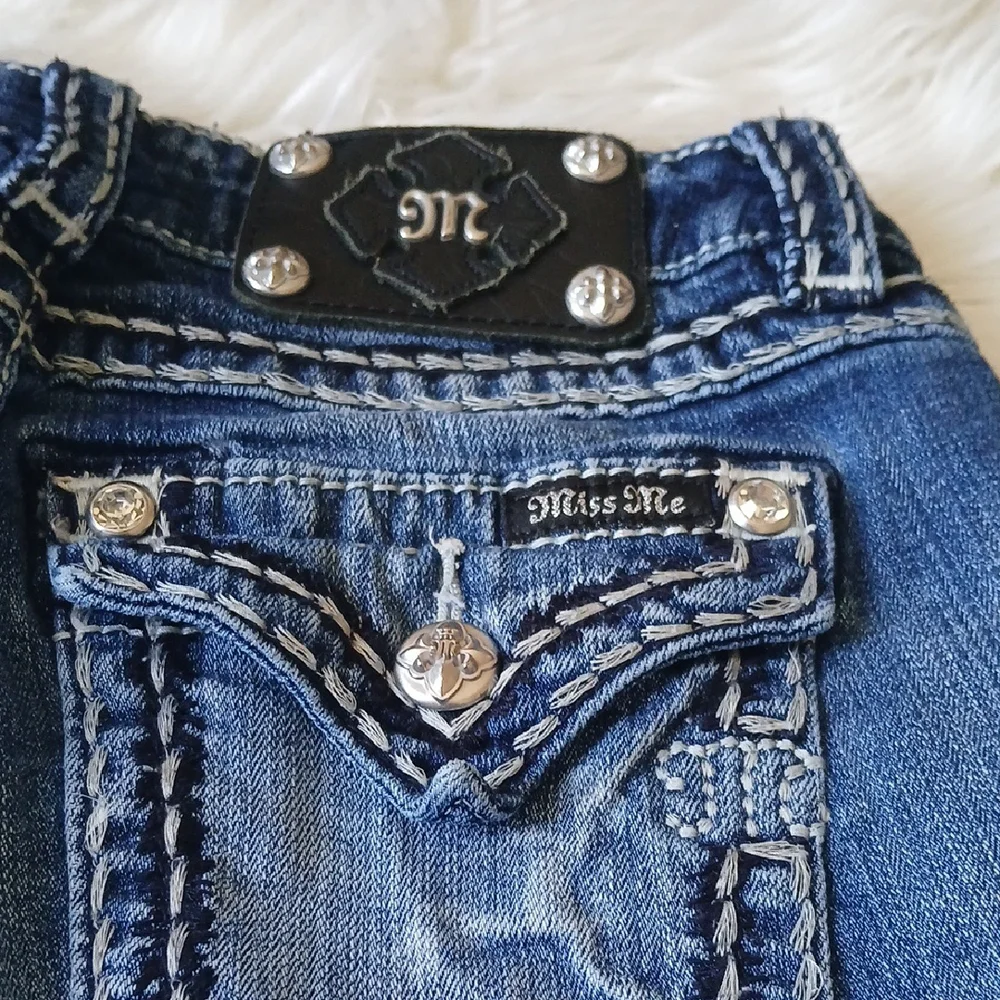 Miss Me NWOT Women's Blue Jeans - Picture 8 of 10